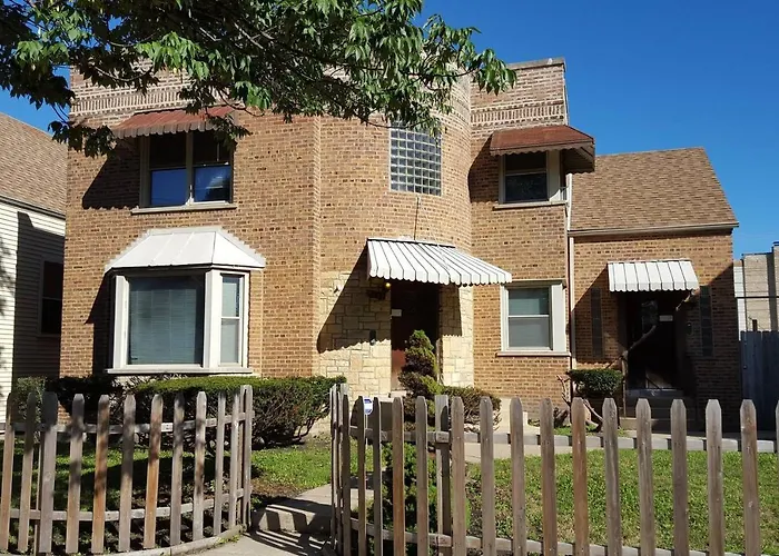 Apartment Great Getaway 2 Bedrooms Sleeps 1 To 4 Chicago
